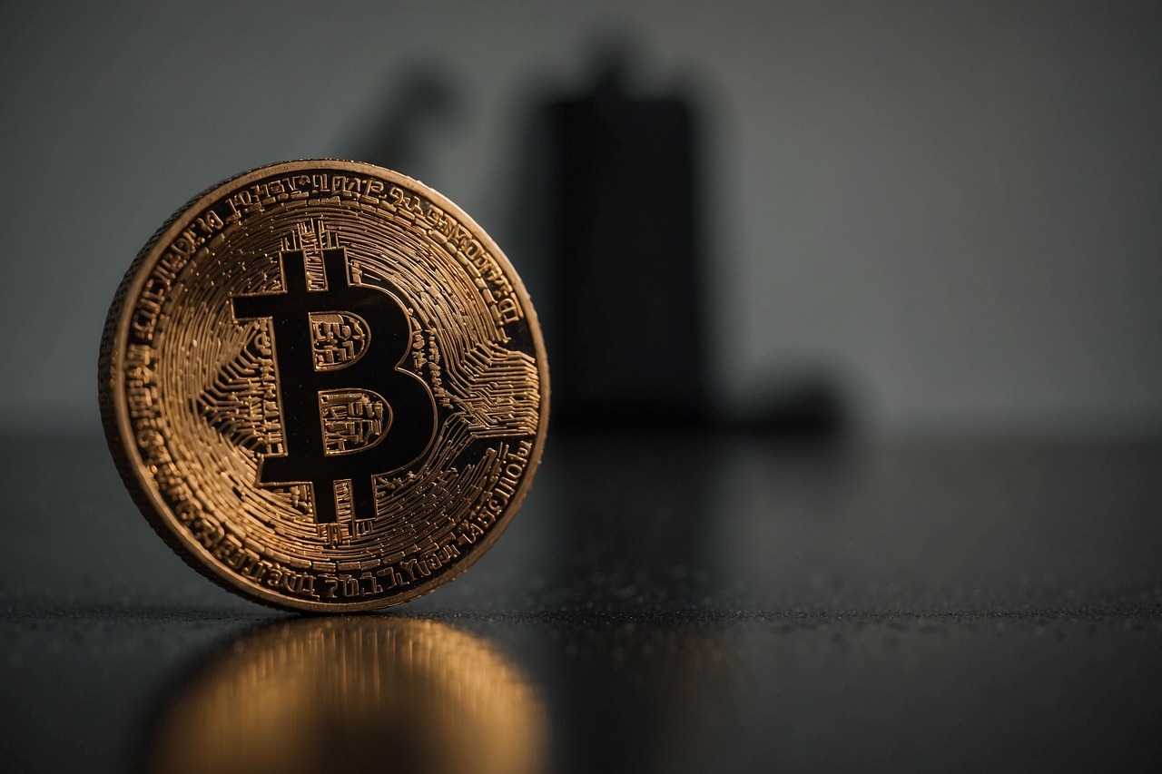 比特币减半满周年、涨逾三成！机构进场加速牛市